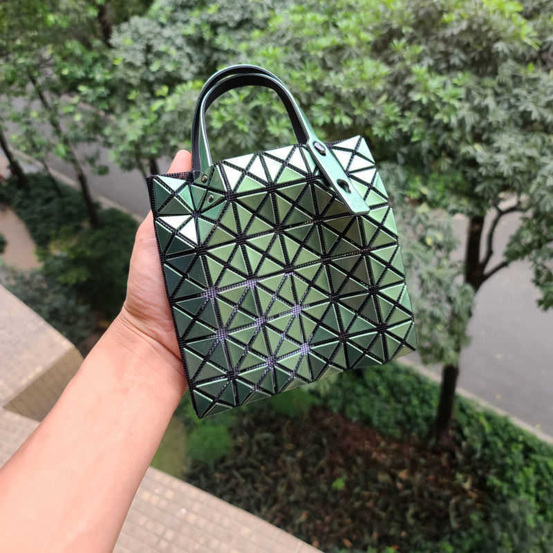 designer bag designer Isseyss tote Miyake bag Japan and South Korea New Geometry Life Six Grid Mini Lingge Parent Child Handheld Makeup Bag Creative 6KGA L2W6, Sky blue
designer bag designer Isseyss tote Miyake bag Japan and South Korea New Geometry Life Six Grid Mini Lingge Parent Child Handheld Makeup Bag Creative 6KGA L2W6, Sky blue