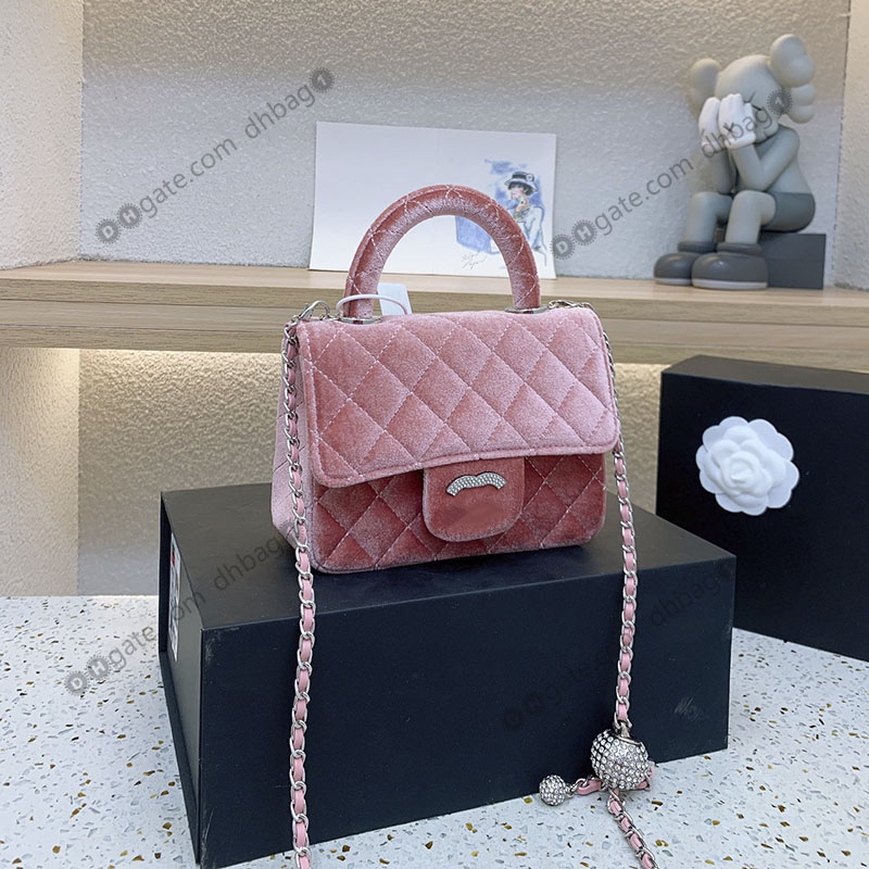 Mini Flap French Womens Quilted Tote Bags Strass Diamond Silver Metal Hardware Shoulder Crossbody Portable Handle Handbags Fluffy Velour Designer Sacoche 17cm, Red
Mini Flap French Womens Quilted Tote Bags Strass Diamond Silver Metal Hardware Shoulder Crossbody Portable Handle Handbags Fluffy Velour Designer Sacoche 17cm, Red