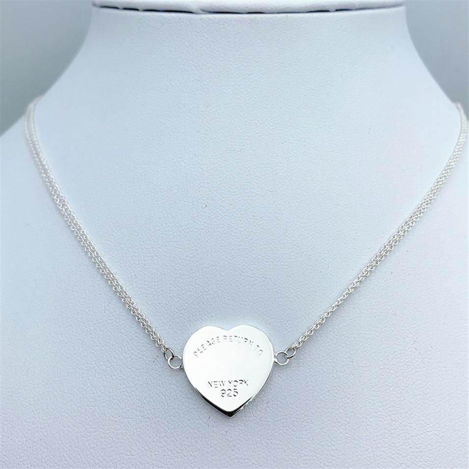 Classic S925 Silver Heart-Shaped Tag Necklaces Jewelry Lovers Sweet Romantic Love Card Necklace T Holiday Gift Return to F1222302D
Classic S925 Silver Heart-Shaped Tag Necklaces Jewelry Lovers Sweet Romantic Love Card Necklace T Holiday Gift Return to F1222302D