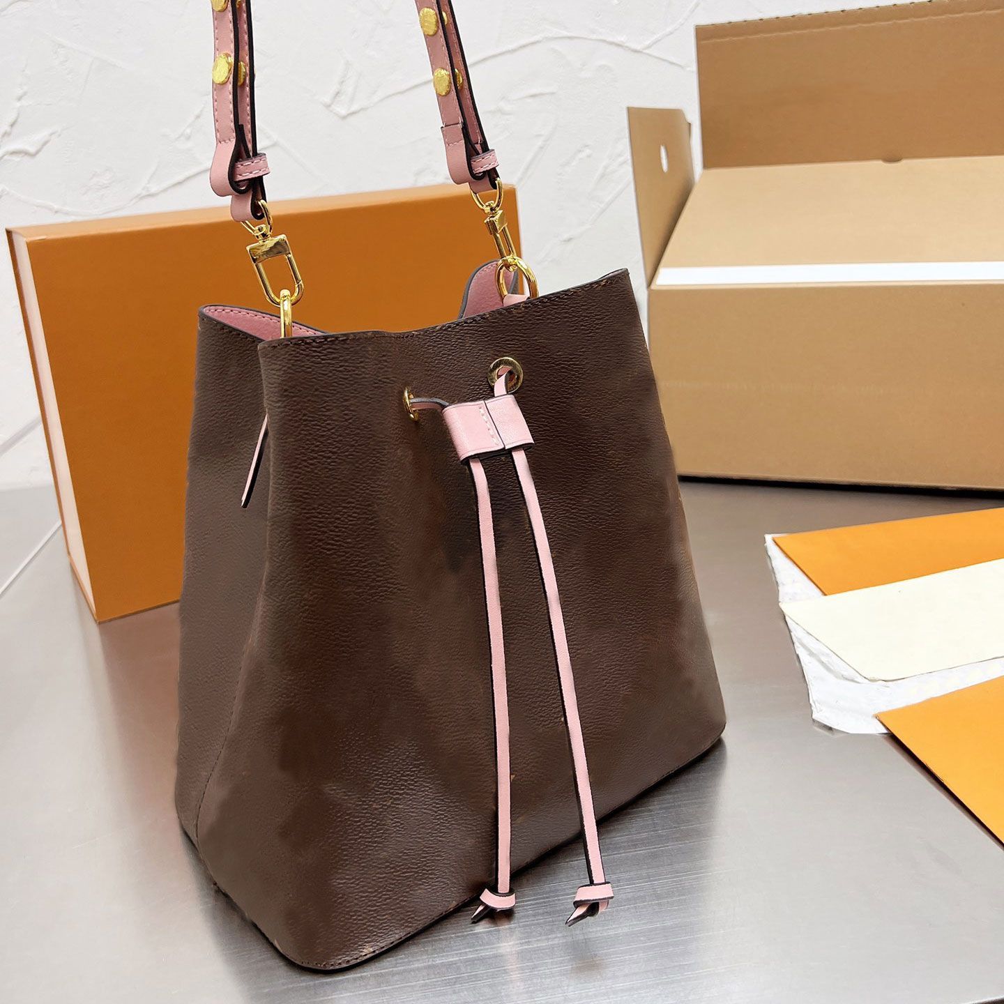 Designer Bucket Bag neonoe Leather Shoulder lady Bags Fashion Handbags Purses crossbody Women Classic women neo noe, Packing bag
Designer Bucket Bag neonoe Leather Shoulder lady Bags Fashion Handbags Purses crossbody Women Classic women neo noe, Packing bag