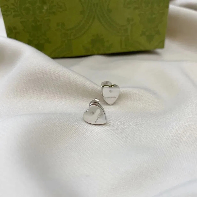 Classic Women Designers Stud Diamond Love Shape Earring S925silver Earrings Ear Stud Womens Designer Studs Metal With Box G22111007
Classic Women Designers Stud Diamond Love Shape Earring S925silver Earrings Ear Stud Womens Designer Studs Metal With Box G22111007