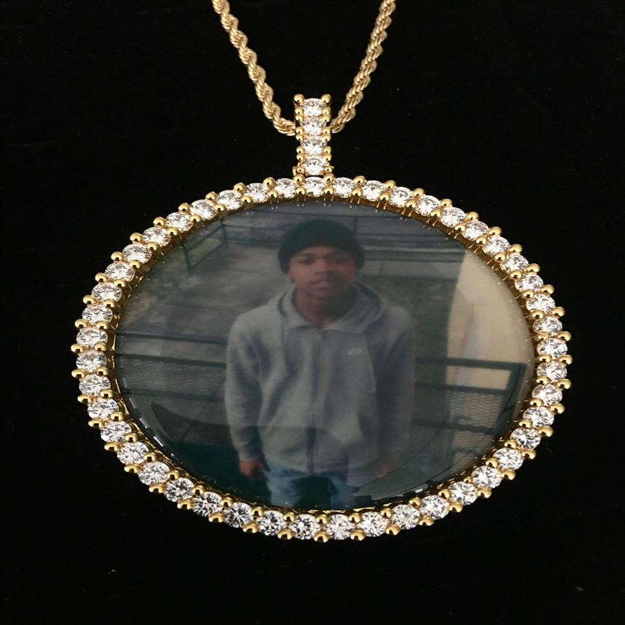 Iced out Customized picture pendant Round Classic Zircon solid Diameter 68 5mm Large Size Hip hop personality Po Memory Bling jewelry317t
Iced out Customized picture pendant Round Classic Zircon solid Diameter 68 5mm Large Size Hip hop personality Po Memory Bling jewelry317t