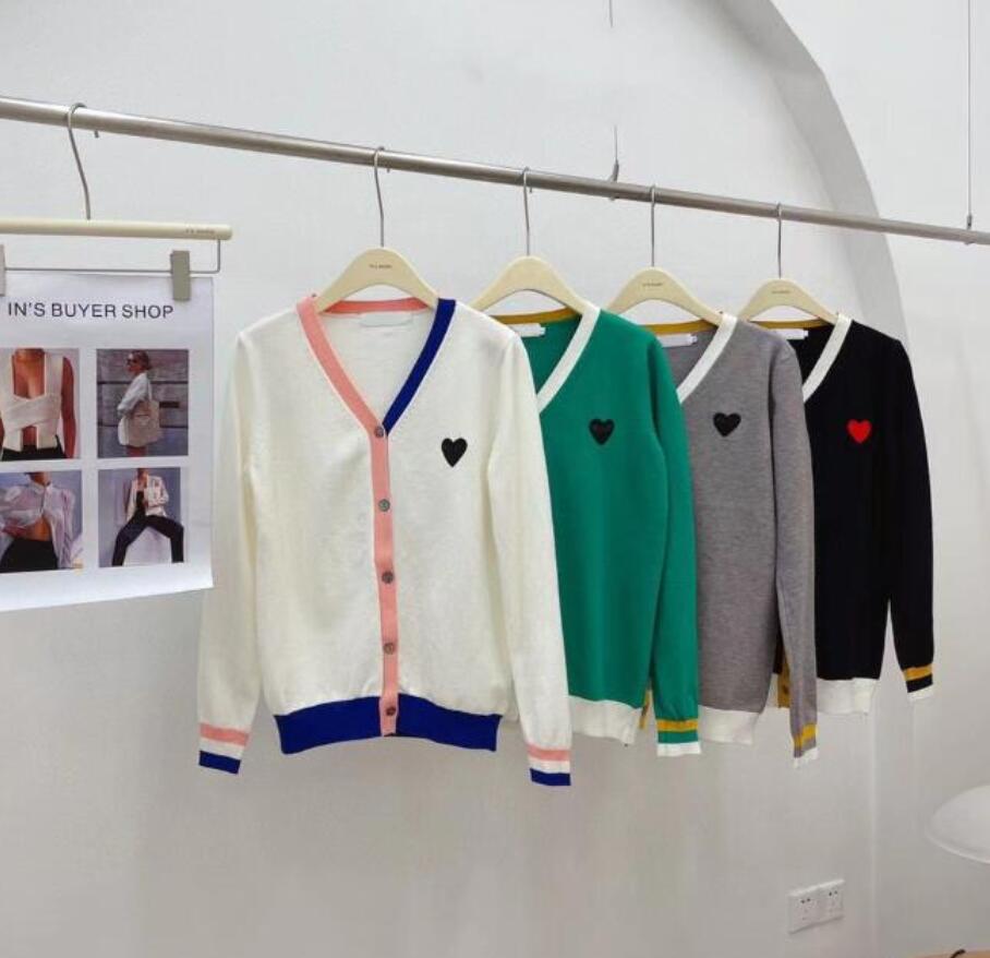 22FW Classic Designer Mens Sweaters Clothing Fashion Hoodies With Heart Letters Autumn Winter Hoodie Sweatshirt Men Women V-Neck Sweater, White 
22FW Classic Designer Mens Sweaters Clothing Fashion Hoodies With Heart Letters Autumn Winter Hoodie Sweatshirt Men Women V-Neck Sweater, White