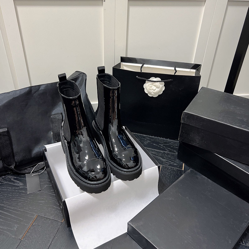 Women's autumn and winter fashion wear cowhide boots New style comfortable soft big bottom, Black
Women's autumn and winter fashion wear cowhide boots New style comfortable soft big bottom, Black