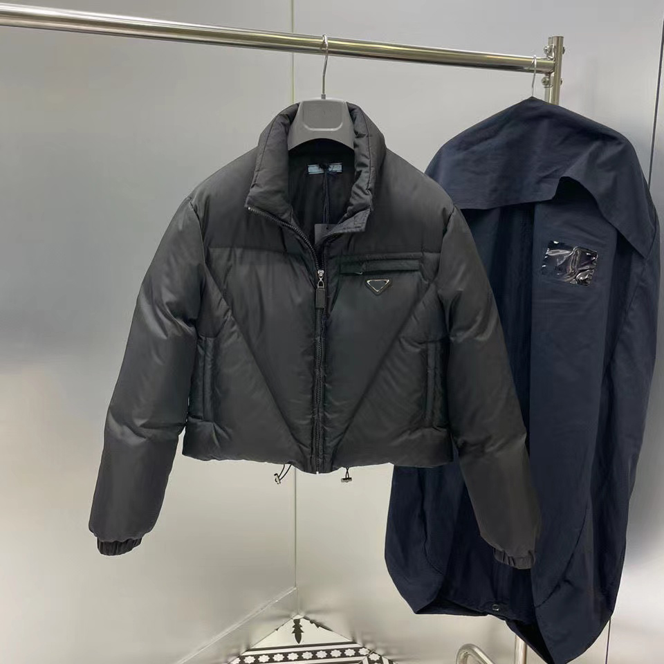 Winter Womens Down Parkas Coat Designer Jacket s With Letters Windbreaker forJackets Sleeves Removable Outerwear Warm Parkas Black Optional
Winter Womens Down Parkas Coat Designer Jacket s With Letters Windbreaker forJackets Sleeves Removable Outerwear Warm Parkas Black Optional