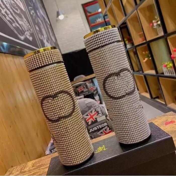 Personalized Diamond Letter Tumblers Designer Vacuum Cup LED Smart Display Temperature Water Bottle Luxurys Stainless Steel Insulation Bottles Christmas Gifts
Personalized Diamond Letter Tumblers Designer Vacuum Cup LED Smart Display Temperature Water Bottle Luxurys Stainless Steel Insulation Bottles Christmas Gifts