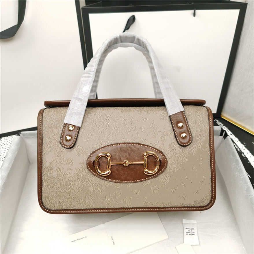 Ladies Shoulder Bags Hand Crossbody Heart-shaped Decoration Tarpaulin Nylon Bag Wholesale Shopping designer Fashion luxurys, A15
Ladies Shoulder Bags Hand Crossbody Heart-shaped Decoration Tarpaulin Nylon Bag Wholesale Shopping designer Fashion luxurys, A15