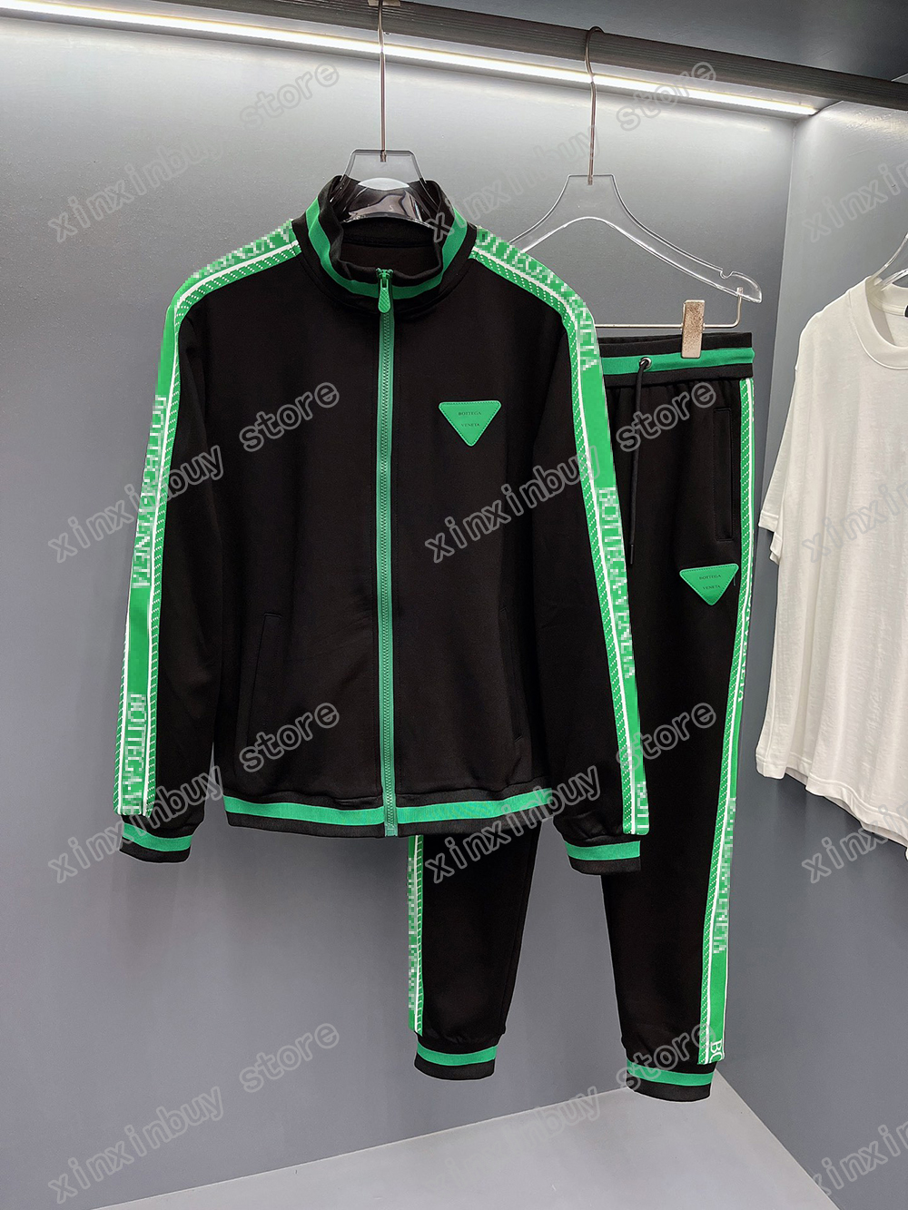 xinxinbuy Men designer Coat Jacket sets Leather triangle label Webbing Letter embroidery cotton long sleeve women green Black khaki M-3XL, Multi
xinxinbuy Men designer Coat Jacket sets Leather triangle label Webbing Letter embroidery cotton long sleeve women green Black khaki M-3XL, Multi