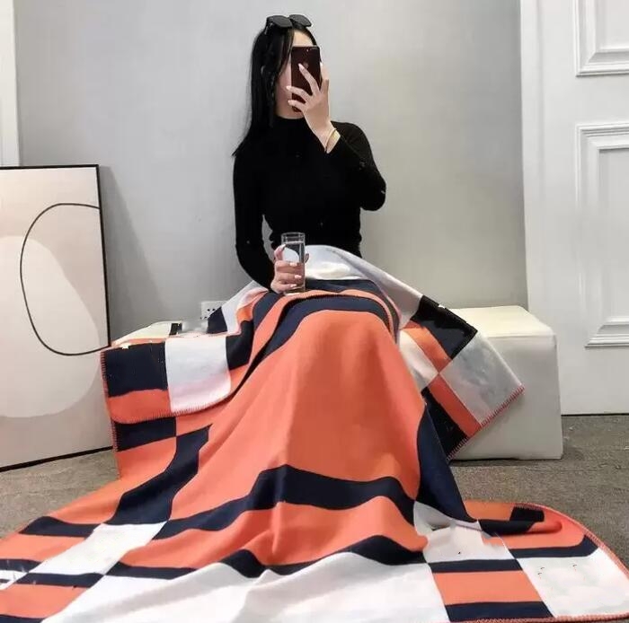 Designer Cashmere Blankets Luxury Letter Home Travel Throw Summer Air Conditioner Blanket Beach Blanket Towel Womens Soft Shawl
Designer Cashmere Blankets Luxury Letter Home Travel Throw Summer Air Conditioner Blanket Beach Blanket Towel Womens Soft Shawl