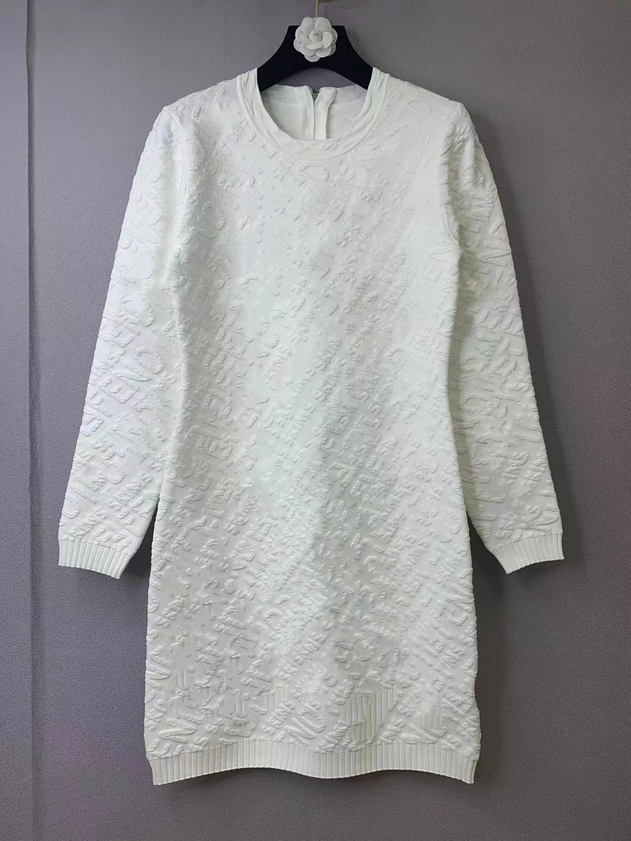 Women' casual dress Classic vintage knitting fashion designer 3D embossed letters Luxury senior short sleeve long sleeve
Women' casual dress Classic vintage knitting fashion designer 3D embossed letters Luxury senior short sleeve long sleeve