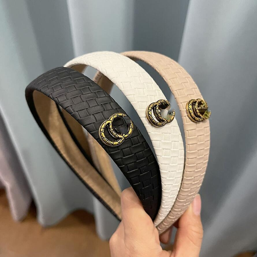 3 Colors Hair Accessorie For Women Headband Brand Designer High Quality Letter Hairband Womens Girl Fashion Outdoor Sport Headwrap P809
3 Colors Hair Accessorie For Women Headband Brand Designer High Quality Letter Hairband Womens Girl Fashion Outdoor Sport Headwrap P809