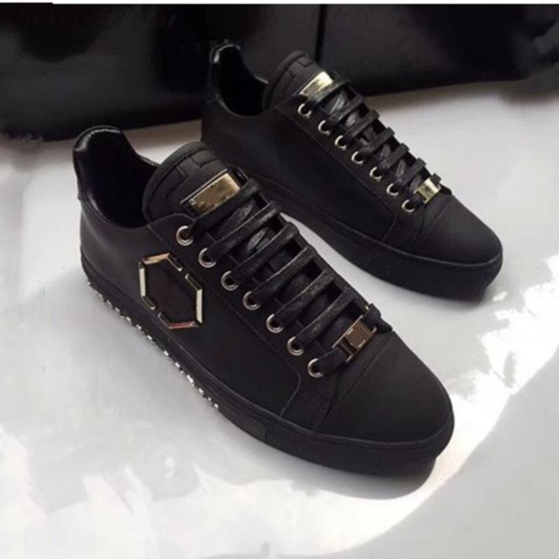 Designer Shoe Runner Trainers Leather Lace-Up Solid Color Low-Top Fashion Metal LKM
Designer Shoe Runner Trainers Leather Lace-Up Solid Color Low-Top Fashion Metal LKM