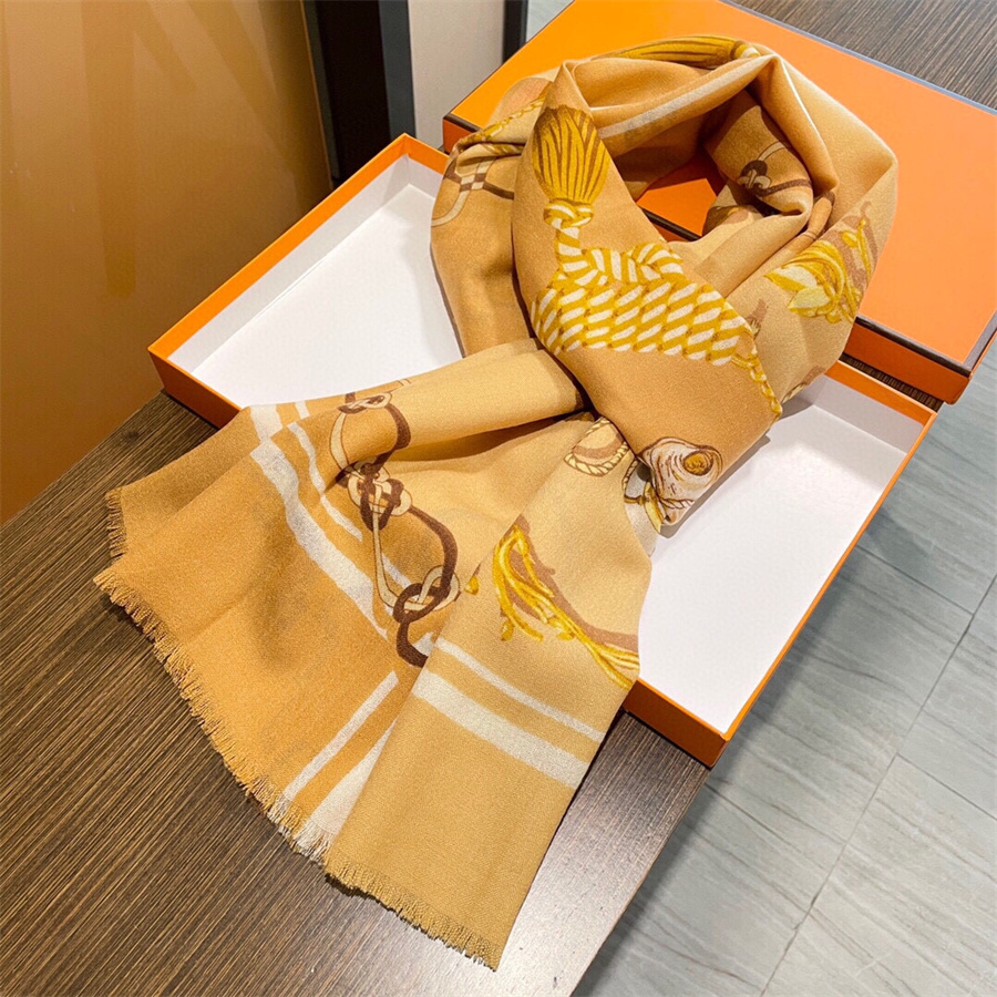 Designer Womens Mens Scarf H Letter Horse Warm Scarfs Cashmere Printing Fedora Fashion Scarfs Men Women Wollen Winter Scarves 2022
Designer Womens Mens Scarf H Letter Horse Warm Scarfs Cashmere Printing Fedora Fashion Scarfs Men Women Wollen Winter Scarves 2022
