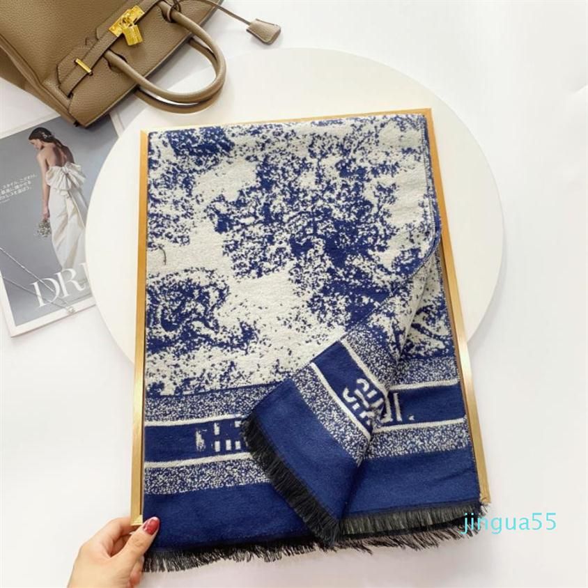 Designers Cashmere tiger soft thick scarf Classic plaid printed man women's letter scarves Size 180x35cm men winter warm business 2444 ssb
Designers Cashmere tiger soft thick scarf Classic plaid printed man women's letter scarves Size 180x35cm men winter warm business 2444 ssb