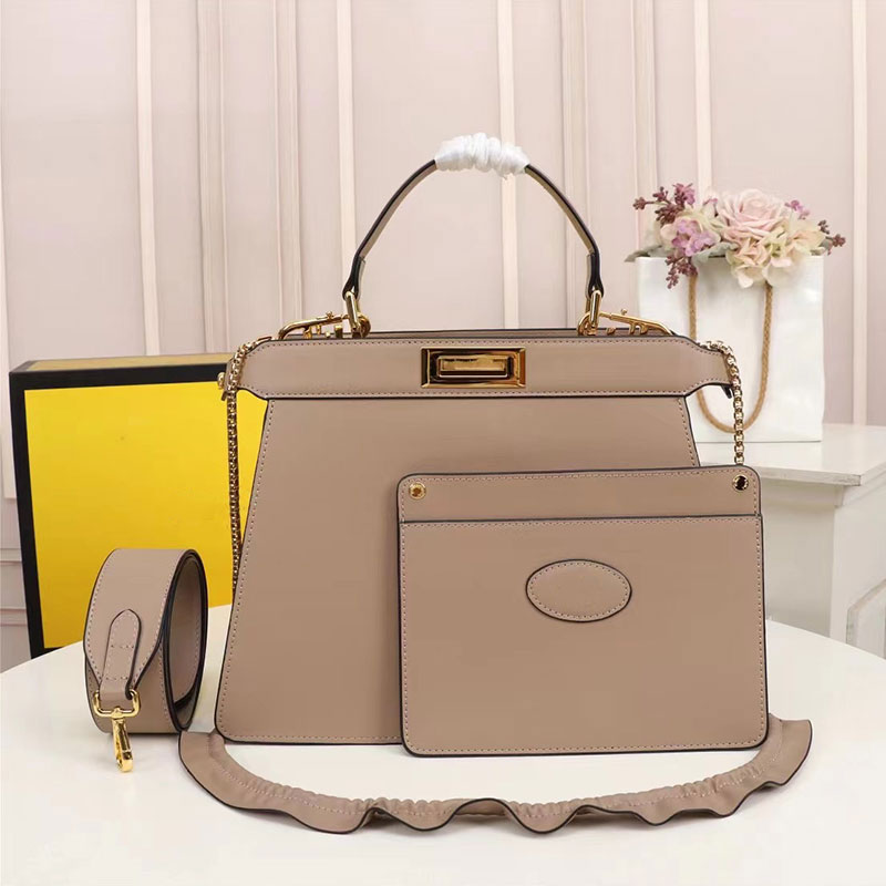 Vintage design lady bag leather chain handbag travel shopping bags women luxury handbag two sizes Large capacity Tote
Vintage design lady bag leather chain handbag travel shopping bags women luxury handbag two sizes Large capacity Tote