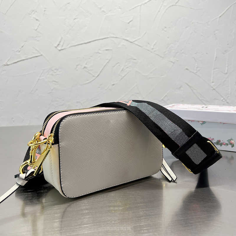 Designer Luxury Fashion Marc The Tote Bag Leather Versatile Women Small Bags Vintage MarcJacobs Handbags Multicolour Wallet 7A High Quality zhouzhoubao123 AEJQ, Mw03 18/10cm
Designer Luxury Fashion Marc The Tote Bag Leather Versatile Women Small Bags Vintage MarcJacobs Handbags Multicolour Wallet 7A High Quality zhouzhoubao123 AEJQ, Mw03 18/10cm