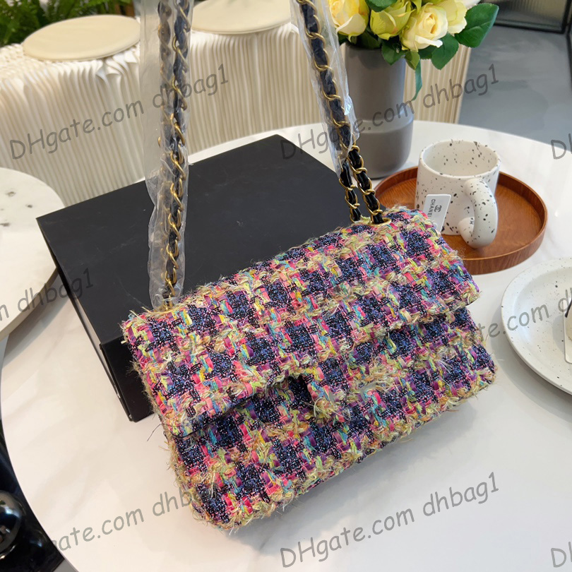 Womens Designer Quilted Tweed Bags Knitting Wool Check Purse Gold Metal Matelasse Chain Crossbody Shoulder Purse With Serial Number Handbags 26x18CM, Box
Womens Designer Quilted Tweed Bags Knitting Wool Check Purse Gold Metal Matelasse Chain Crossbody Shoulder Purse With Serial Number Handbags 26x18CM, Box