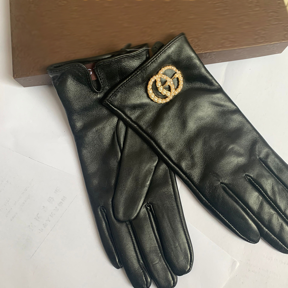 Winter Deluxe 100% Sheepskin gloves Designer leather touch screen gloves soft warm Five Fingers Glove
Winter Deluxe 100% Sheepskin gloves Designer leather touch screen gloves soft warm Five Fingers Glove