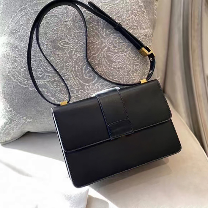 women's embroidery Montaignes bag smooth Genuine leather clutch Designer Oblique Drucken mens Lady crossbody fashion handbag shoulder Luxury pochette travel flap, Carton
women's embroidery Montaignes bag smooth Genuine leather clutch Designer Oblique Drucken mens Lady crossbody fashion handbag shoulder Luxury pochette travel flap, Carton