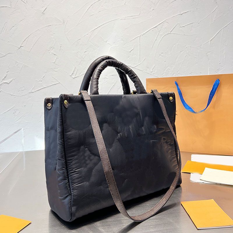Puffer Tote Bag Padded Cotton Large Capacity Shopping Bags Women Winter Handbag Crossbody Purse Classic Letter Inside Zipper Soft Travel Duffel Totes, Black(33cm)
Puffer Tote Bag Padded Cotton Large Capacity Shopping Bags Women Winter Handbag Crossbody Purse Classic Letter Inside Zipper Soft Travel Duffel Totes, Black(33cm)