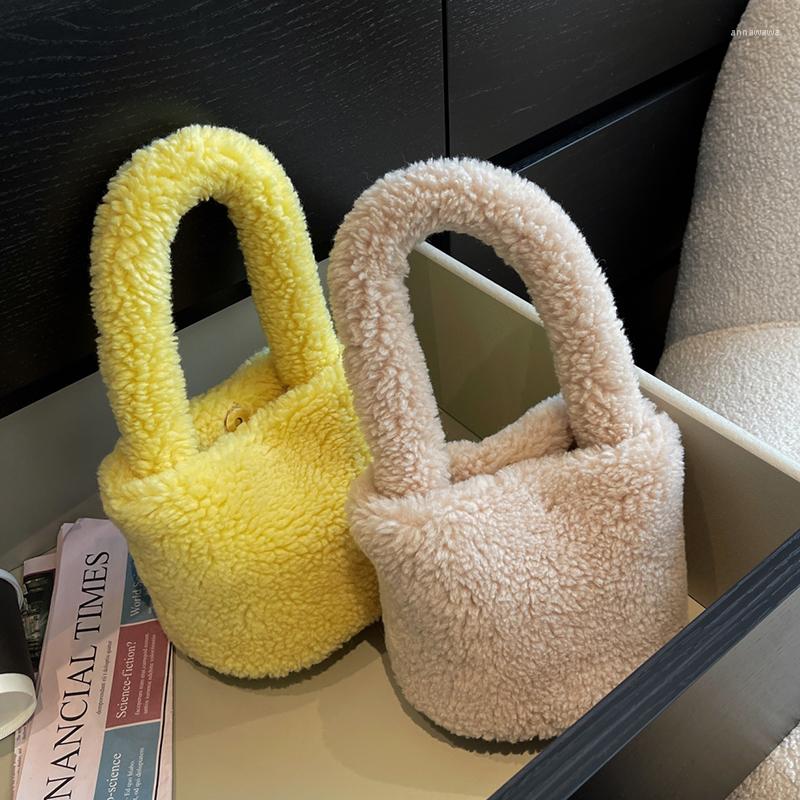 Evening Bags Fashion Women Mini Casual Faux Fur Lambswool Shoulder Bag Plush Totes 2022 Winter Fluffy Handbag Short Handle Purses, Beige
Evening Bags Fashion Women Mini Casual Faux Fur Lambswool Shoulder Bag Plush Totes 2022 Winter Fluffy Handbag Short Handle Purses, Beige