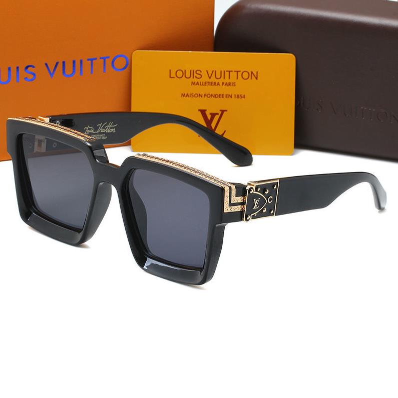 2022HOT Louis Vuitton LV 1.1 Millionaires Sunglases men women full frame Vintage designer MILLIONAIRE 1.1 sunglasses men MILLIONAIRE Black Logo Made in Italy
2022HOT Louis Vuitton LV 1.1 Millionaires Sunglases men women full frame Vintage designer MILLIONAIRE 1.1 sunglasses men MILLIONAIRE Black Logo Made in Italy
