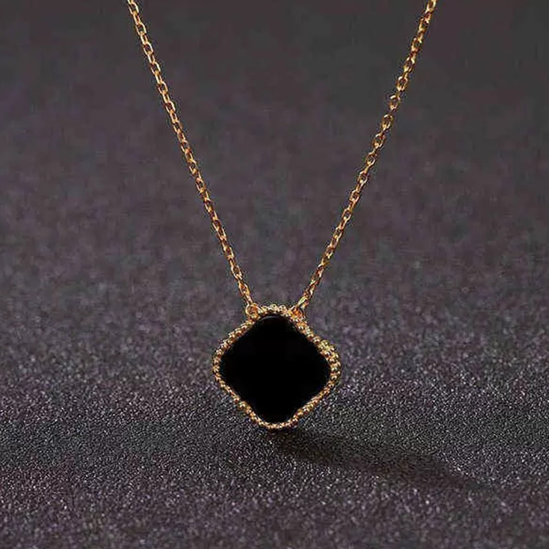 Luxury Designer Necklace Womens 15mm Flowers Four-leaf Clover Cleef Pendant Necklace Fashion Jewelry for Neck Gold Chain Necklaces
Luxury Designer Necklace Womens 15mm Flowers Four-leaf Clover Cleef Pendant Necklace Fashion Jewelry for Neck Gold Chain Necklaces