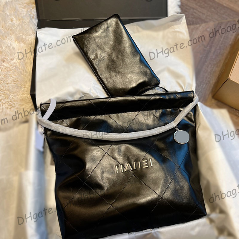22A Womens Designer Oil Wax Leather 22 Shopping Bags Black Classic Quilted With Silver Coin Badge Metal Hardware Matelasse Chain Shoulder Handbags 30X32CM/36X36CM, Box
22A Womens Designer Oil Wax Leather 22 Shopping Bags Black Classic Quilted With Silver Coin Badge Metal Hardware Matelasse Chain Shoulder Handbags 30X32CM/36X36CM, Box