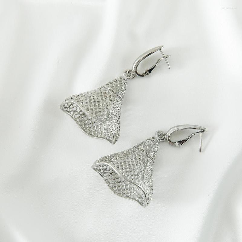 Dangle Earrings Hollow Out Bells Shaped High Quality Sliver Color For Women Wedding Party Attendance Whole Sale Design
Dangle Earrings Hollow Out Bells Shaped High Quality Sliver Color For Women Wedding Party Attendance Whole Sale Design