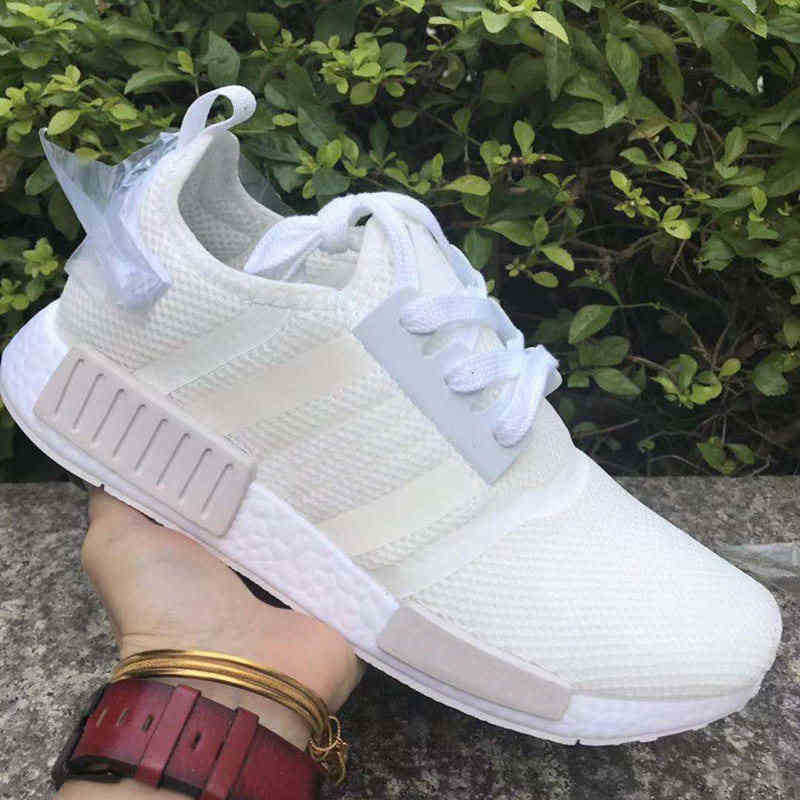 Mens Womens Running Shoes R1 core triple white black mesh tokyo blue glow Vapour Pink Light Onix Sneakers Men Women Size 36-45, #5
Mens Womens Running Shoes R1 core triple white black mesh tokyo blue glow Vapour Pink Light Onix Sneakers Men Women Size 36-45, #5