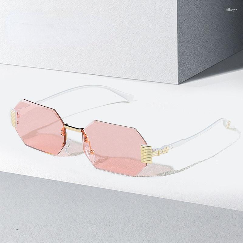 Sunglasses Frameless Cut Edge Metal Leg European And American Net Red Street Shooting Ocean Film Decorative
Sunglasses Frameless Cut Edge Metal Leg European And American Net Red Street Shooting Ocean Film Decorative