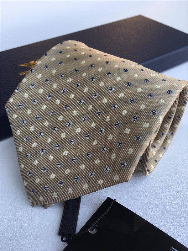 Designer Ties Men Neck Ties Fashion Mens Neckties Printed Embroidered Handmade Business Leisure Cravat 100% Silk Luxury With Original Box
Designer Ties Men Neck Ties Fashion Mens Neckties Printed Embroidered Handmade Business Leisure Cravat 100% Silk Luxury With Original Box