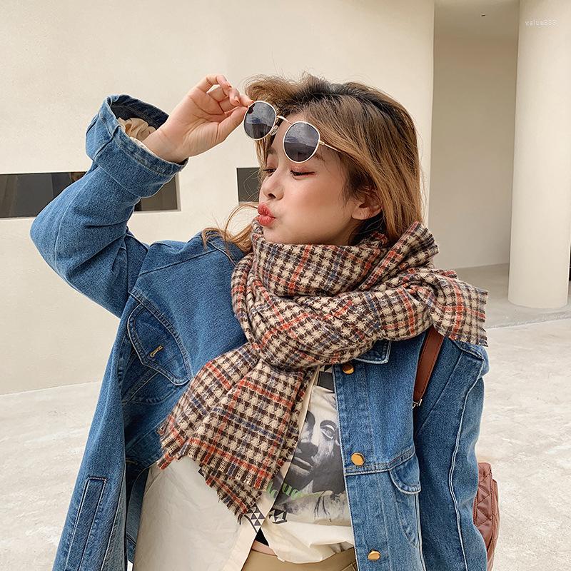 Scarves Arrival Comfortable Wild Soft Plaid Warm Couple Temperament Long Fresh Simple High Quality Elegant Outdoor Scarf
Scarves Arrival Comfortable Wild Soft Plaid Warm Couple Temperament Long Fresh Simple High Quality Elegant Outdoor Scarf
