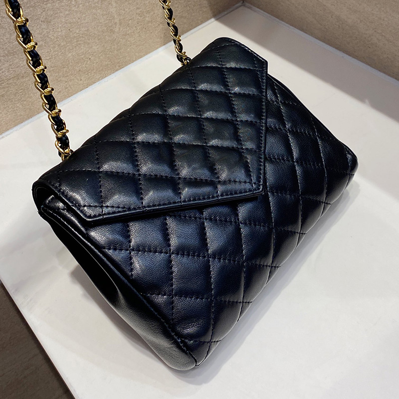 Womens Designer Vintage Classic Envelope Quilted Black Bags Lambskin Aged Gold Metal Matelasse Chain Crossbody Shoulder Package Designer Handbags 20X16X6.5CM, Box
Womens Designer Vintage Classic Envelope Quilted Black Bags Lambskin Aged Gold Metal Matelasse Chain Crossbody Shoulder Package Designer Handbags 20X16X6.5CM, Box