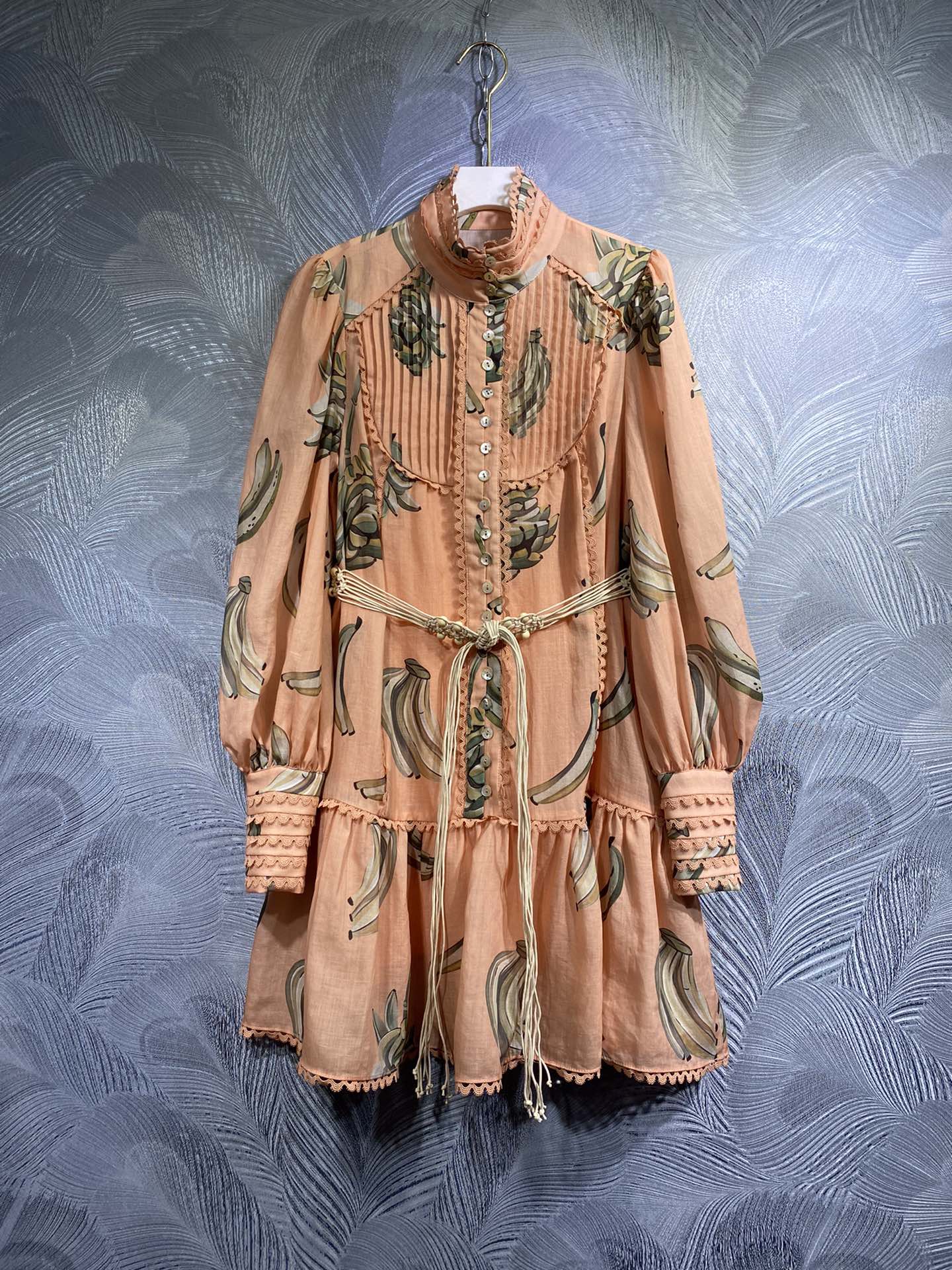 Dresses Women's stand collar single breasted long sleeve new lantern sleeve printing round neck pullover A-line skirt high waist holiday style Apparel, Picture color
Dresses Women's stand collar single breasted long sleeve new lantern sleeve printing round neck pullover A-line skirt high waist holiday style Apparel, Picture color