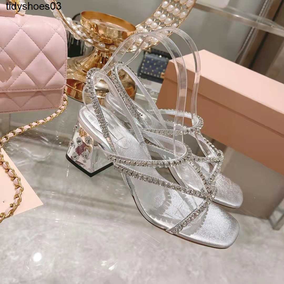 Women Designers Rois Miu 2021 new line buckle Rhinestone sandals Patent leather Mary Jane pumps Mid jeweled heel, Black