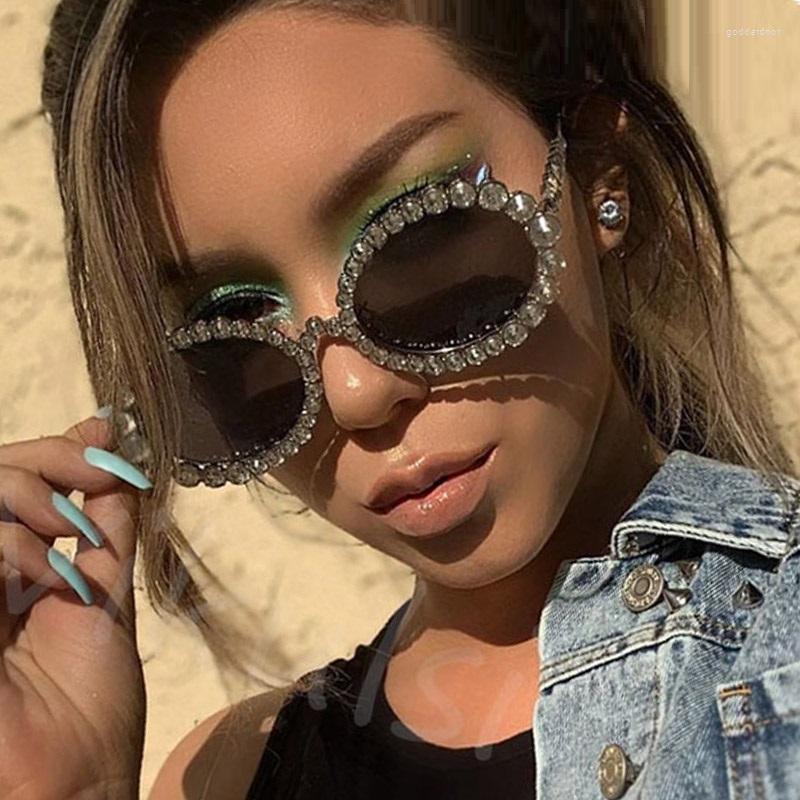 Sunglasses Women Luxury Rhinestones Ladies Travel Oval Sun Glasses For White Diamond Fashion Shades Female
Sunglasses Women Luxury Rhinestones Ladies Travel Oval Sun Glasses For White Diamond Fashion Shades Female