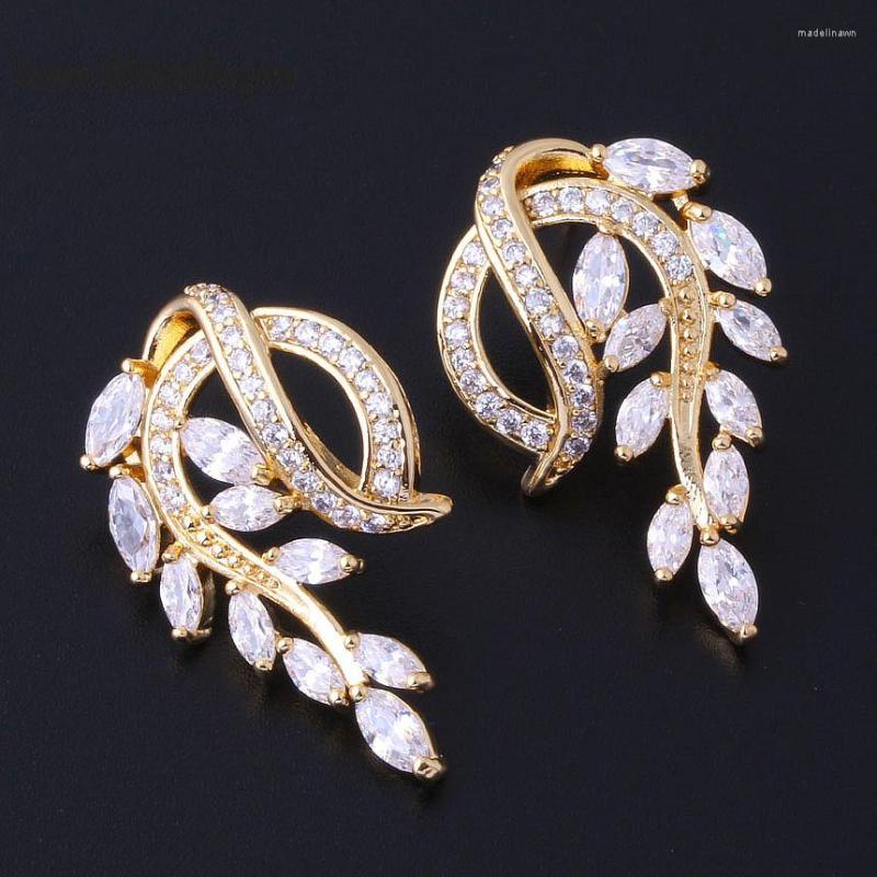 Stud Earrings Top Quality Luxury Dignified White Cubic Zirconia Yellow Gold Color For Wedding / Party Jewelry J0125
Stud Earrings Top Quality Luxury Dignified White Cubic Zirconia Yellow Gold Color For Wedding / Party Jewelry J0125