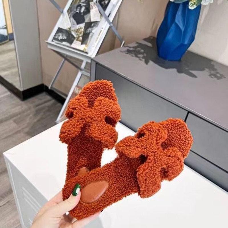 Luxury Oran Slippers Slides Sandals Sheep Fur Classic Autumn Indoor Style Size 35-42 Mkj00001 jDA
Luxury Oran Slippers Slides Sandals Sheep Fur Classic Autumn Indoor Style Size 35-42 Mkj00001 jDA