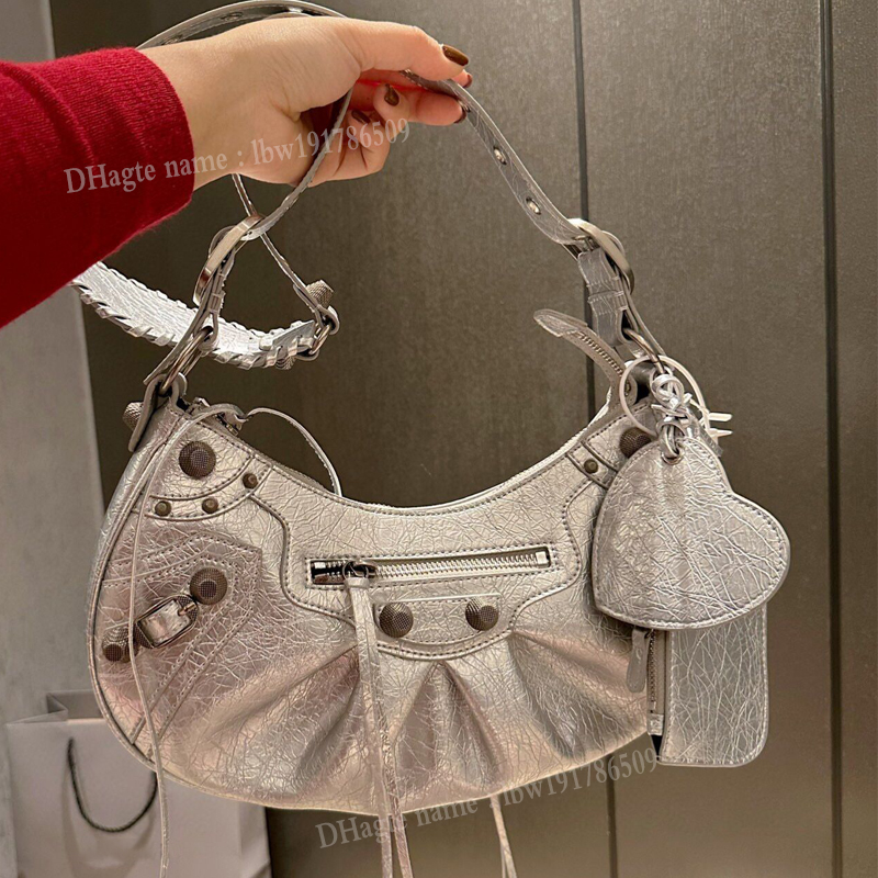 7AQuality women cagole motorcycle shoulder bags luxury designer cowhide bag fashion crackle pattern crossbody bag lady vintage genuine leather cross body retro, Pink
7AQuality women cagole motorcycle shoulder bags luxury designer cowhide bag fashion crackle pattern crossbody bag lady vintage genuine leather cross body retro, Pink