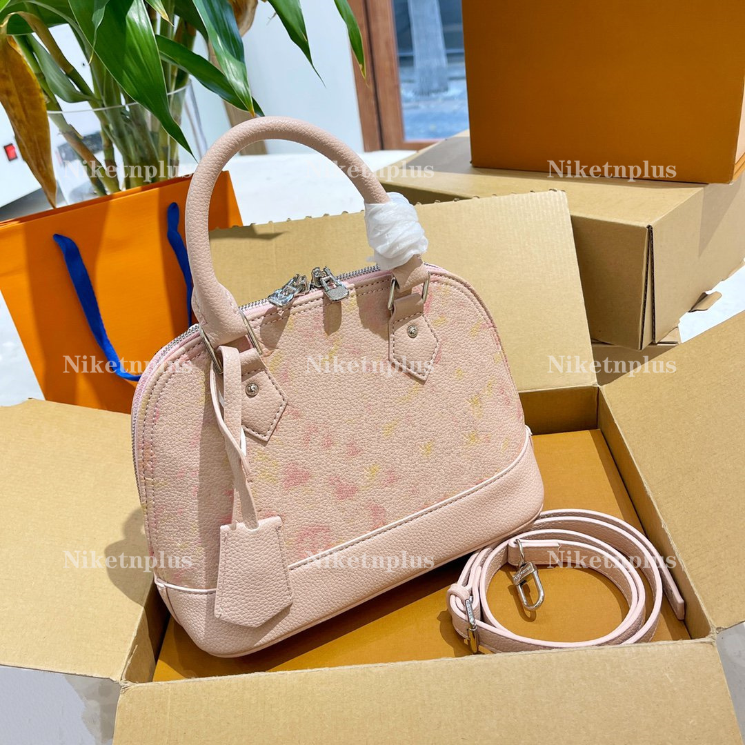 Neo Alma BB handbag Embossed letters Round handle and removable shoulder strap crossbody womens fashion classic luxury designer bags M44886 M44829, #7
Neo Alma BB handbag Embossed letters Round handle and removable shoulder strap crossbody womens fashion classic luxury designer bags M44886 M44829, #7