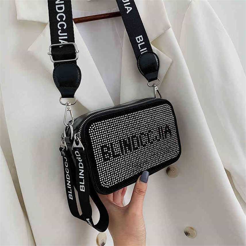 Niche bright diamond bag Women's new fall 2022 versatile leisure small square bag foreign style mobile phone with diamond sling one shoulder, Black
Niche bright diamond bag Women's new fall 2022 versatile leisure small square bag foreign style mobile phone with diamond sling one shoulder, Black