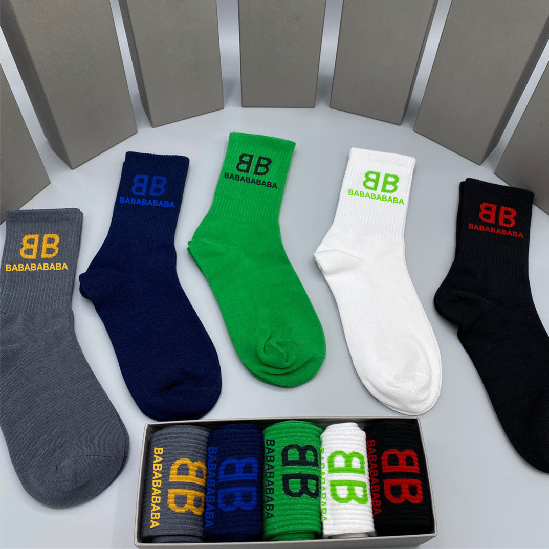 Womens Mens Socks Cotton Kintted Women Men Sock Streetwear Fashion Simple Black White Medium Tube Comfortable Causal Breathable Sports Stocking, 1 box=5 pairs
Womens Mens Socks Cotton Kintted Women Men Sock Streetwear Fashion Simple Black White Medium Tube Comfortable Causal Breathable Sports Stocking, 1 box=5 pairs