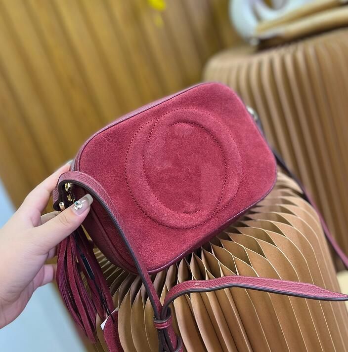 Cosmetic Bags Cases Women Camera Bag Shoulder Bags Suede Zipper Genuine Leather Patchwork Letter Adjustable Belt Strap 5 Colors Fashion Style, Red
Cosmetic Bags Cases Women Camera Bag Shoulder Bags Suede Zipper Genuine Leather Patchwork Letter Adjustable Belt Strap 5 Colors Fashion Style, Red