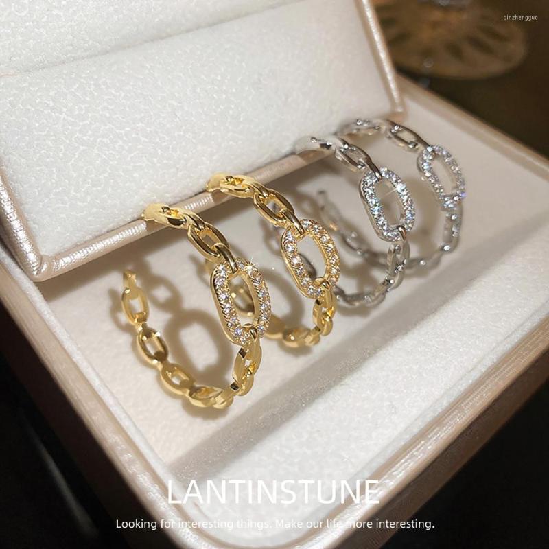 Hoop Earrings Creative Micro Zircon Setting O Chain Shaped Round For Women Personality Advaced Gold Color Charm Jewelry N384
Hoop Earrings Creative Micro Zircon Setting O Chain Shaped Round For Women Personality Advaced Gold Color Charm Jewelry N384