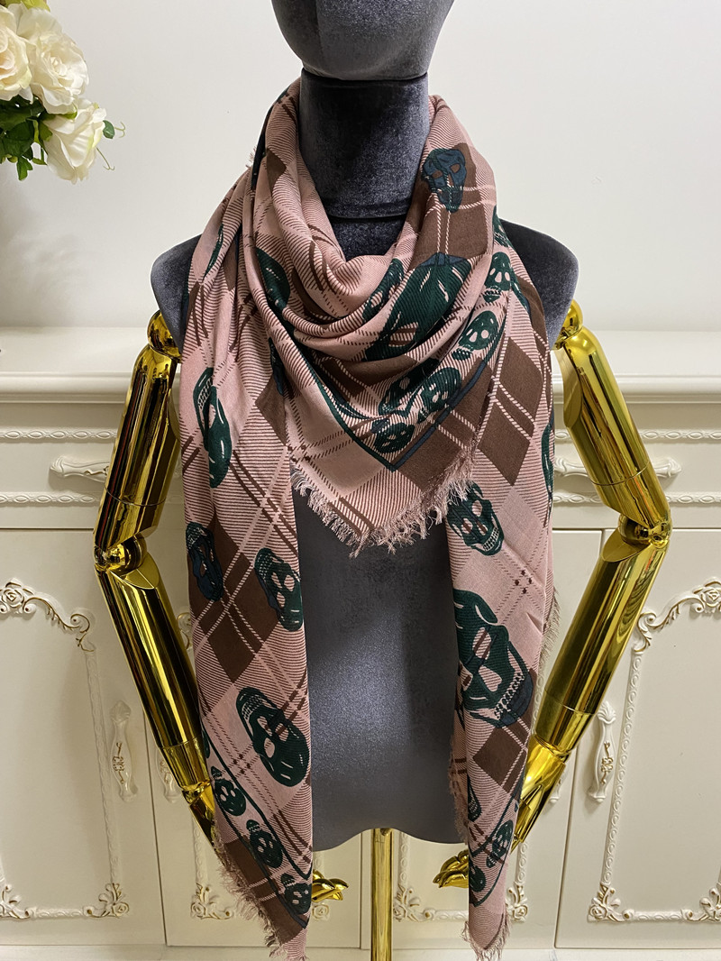 Women's square scarf shawl pashmina goodquality 15% silk 85% modal material print pattern size 130cm -130cm
Women's square scarf shawl pashmina goodquality 15% silk 85% modal material print pattern size 130cm -130cm