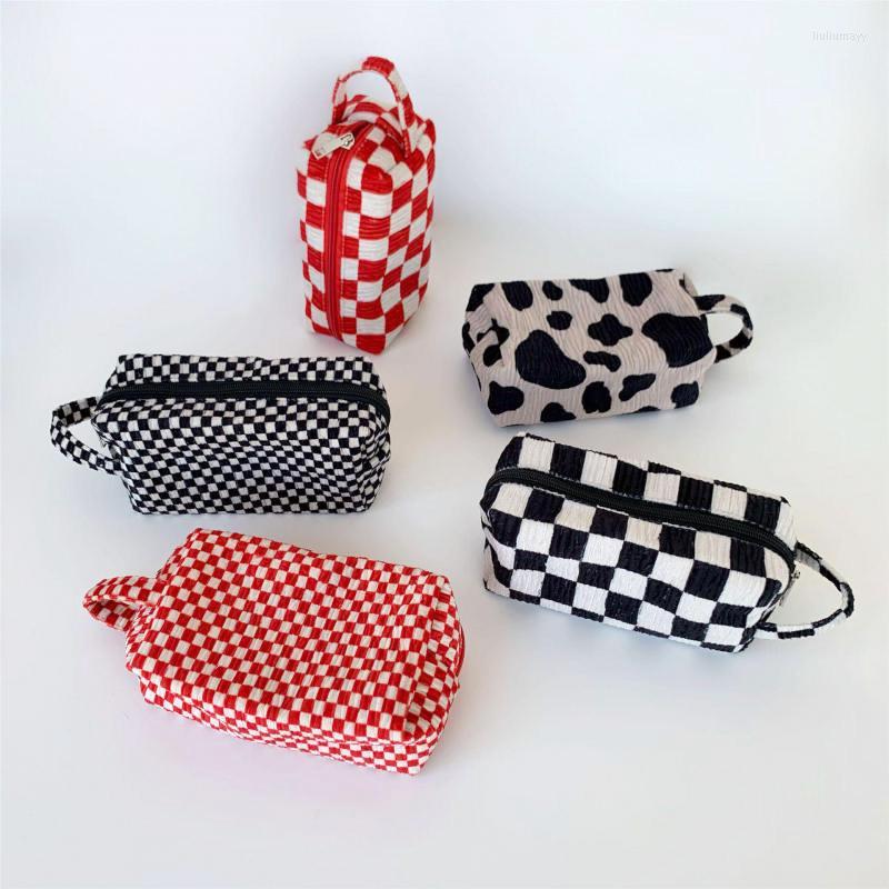 Cosmetic Bags Retro Velvet Plaid Cosmeitc Bag Soft Make Up Organizer Black White Checkerboard Pouch Wrist Zipper Beauty Case, Black plaid 01
Cosmetic Bags Retro Velvet Plaid Cosmeitc Bag Soft Make Up Organizer Black White Checkerboard Pouch Wrist Zipper Beauty Case, Black plaid 01