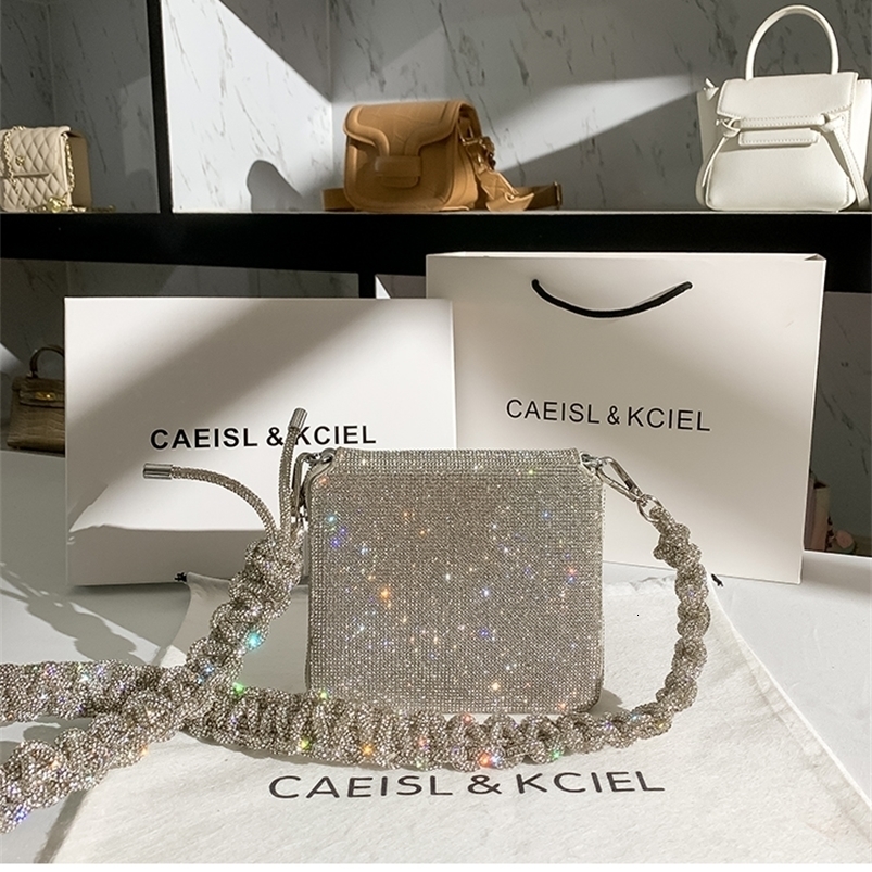 Evening Bags Luxury Designer Crystal Shiny Rhinestones Diamond Clutch Purse Bling Woven Shoulder Strap Dinner Party Messenger 221111, No gift box
Evening Bags Luxury Designer Crystal Shiny Rhinestones Diamond Clutch Purse Bling Woven Shoulder Strap Dinner Party Messenger 221111, No gift box