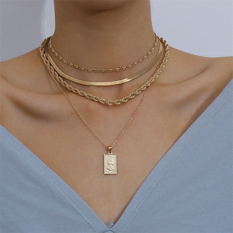 Necklaces Bracelet designer jewelry Personality snake bone chain temperament short assorted figure pendant
Necklaces Bracelet designer jewelry Personality snake bone chain temperament short assorted figure pendant