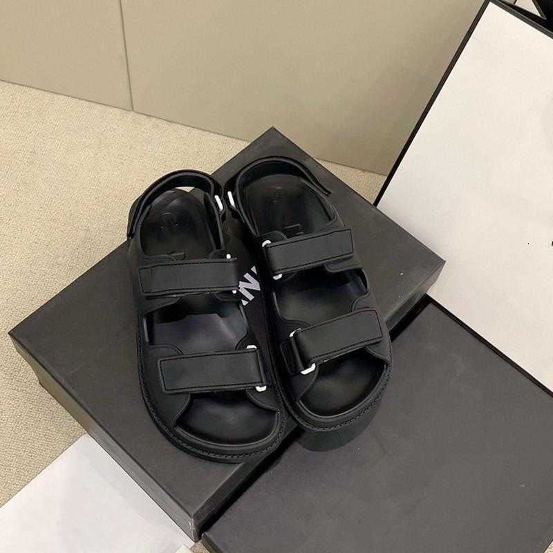 Designer Women Sandals Luxury Womens Slides Crystal Calf leather Casual shoes quilted Platform Summer Beach Slipper With box RVMZ, 2# shoe box
Designer Women Sandals Luxury Womens Slides Crystal Calf leather Casual shoes quilted Platform Summer Beach Slipper With box RVMZ, 2# shoe box
